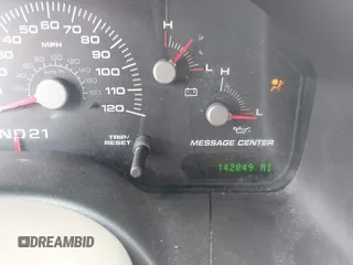 2004 Ford Expedition Eddie Bauer with VIN 1FMPU17LX4LB81956, listed as a IAAI auction lot 42064799 with 142,049 mi miles. Bid and sale history available at carsss.com. Image 7.