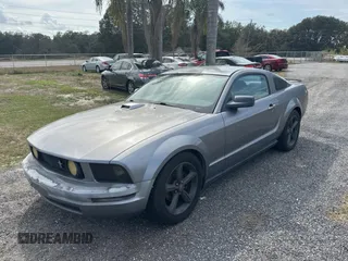 2007 Ford Mustang Deluxe with VIN 1ZVFT80N975342231, listed as a Copart auction lot 44405705 with 175,676 mi miles and Clean Title. Bid and sale history available at carsss.com. Image 2.