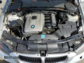 2006 BMW 3 Series 325i with VIN WBAVB13576KX37073, listed as a Copart auction lot 71887394 with 101,788 mi miles and Clean Title. Bid and sale history available at carsss.com. Image 11.