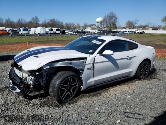 2021 Ford Mustang GT z VIN 1FA6P8CF5M5118306, wystawiony jako Copart lot #52409455 z przebiegiem 16 033 mil mil oraz Szkody całkowita. Historia ofert i sprzedaży dostępna na DreamBid. Obrazek 1.