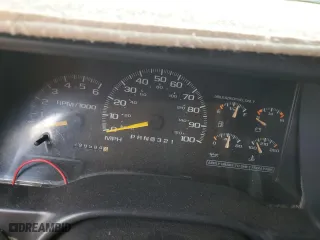 1999 Chevrolet Tahoe with VIN 1GNEC13R6XJ494812, listed as a Copart auction lot 76398254 with 299,584 mi miles and Salvage Title. Bid and sale history available at carsss.com. Image 9.