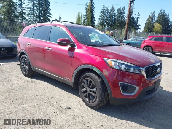 2017 Kia Sorento LX with VIN 5XYPGDA54HG195795, listed as a IAAI auction lot 42084385 with 116,959 mi miles and . Bid and sale history available at carsss.com. Image 1.