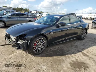 2022 Maserati Quattroporte GT z VIN ZAM56XPA1NX407024, wystawiony jako Copart lot #76521774 z przebiegiem 2 877 mil mil oraz Czysty tytuł • Clean title. Historia ofert i sprzedaży dostępna na DreamBid. Obrazek 1.