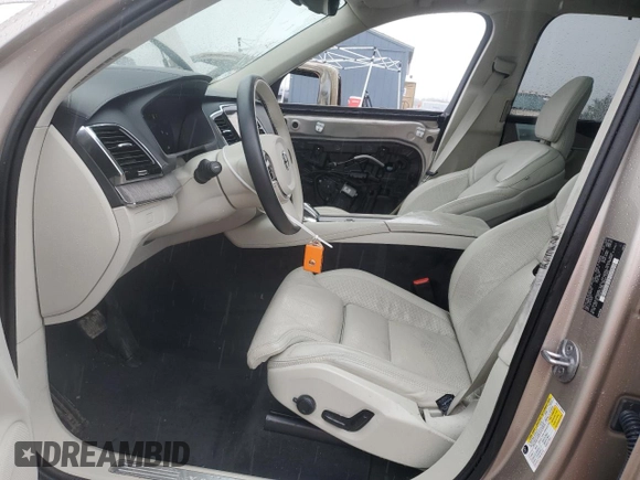 2023 Volvo XC90 Ultimate with VIN YV4062PA1P1958154, listed as a Copart auction lot 84087244 with 3,662 mi miles and Salvage Title. Bid and sale history available at carsss.com. Image 7.