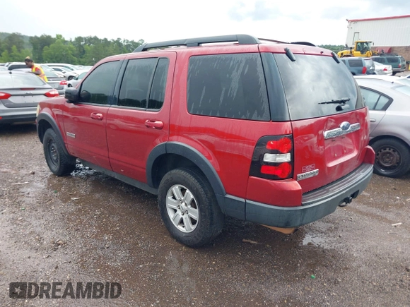 2007 Ford Explorer XLT z VIN 1FMEU63E27UA33830, wystawiony jako IAAI lot #42235429 z przebiegiem 322 272 mil mil oraz . Historia ofert i sprzedaży dostępna na DreamBid. Obrazek 3.