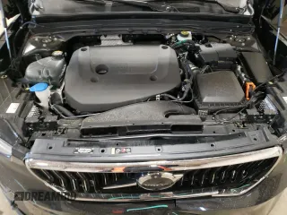 2024 Volvo XC40 Plus Bright Theme with VIN YV4L12UE4R2252652, listed as a Copart auction lot 41743045 with 10,063 mi miles and Salvage Title. Bid and sale history available at DreamBid. Image 12.