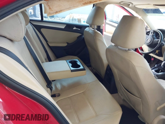 2013 Volkswagen Jetta SE with VIN 3VWDX7AJ0DM355117, listed as a IAAI auction lot 42350921 with 130,322 mi miles and . Bid and sale history available at DreamBid. Image 8.