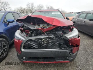 2025 Toyota Corolla Cross XLE с VIN 7MUDAABGXSV121641, выставлен на аукционе Copart как лот 51283055 с пробегом 8 831 миль миль и Списание • Salvage title. История ставок и продаж доступна на DreamBid. Изображение 5.