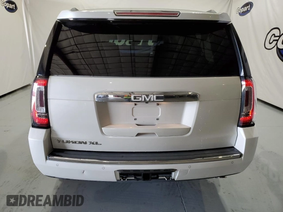 2017 GMC Yukon XL Denali with VIN 1GKS2HKJ9HR263946, listed as a Copart auction lot 46331093 with 77,861 mi miles and Salvage Title. Bid and sale history available at carsss.com. Image 6.