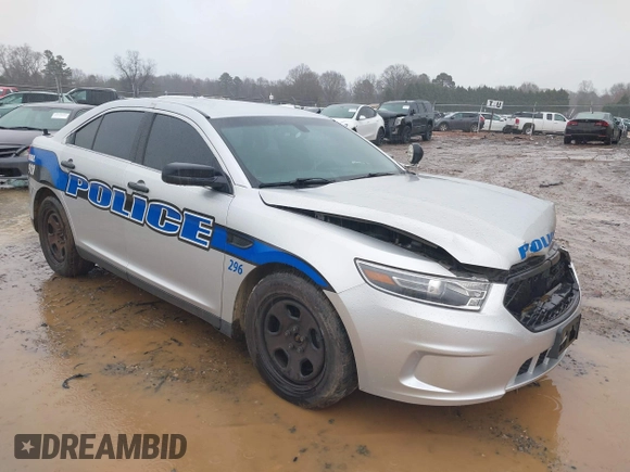 2015 Ford Police Interceptor с VIN 1FAHP2MK8FG190240, выставлен на аукционе IAAI как лот 41570580 с пробегом 131 158 миль миль и . История ставок и продаж доступна на DreamBid. Изображение 1.