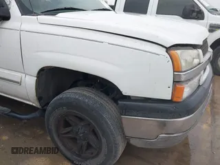 2003 Chevrolet Silverado 1500 LS with VIN 2GCEK19V831318624, listed as a IAAI auction lot 41772468 with 205,665 mi miles. Bid and sale history available at carsss.com. Image 6.