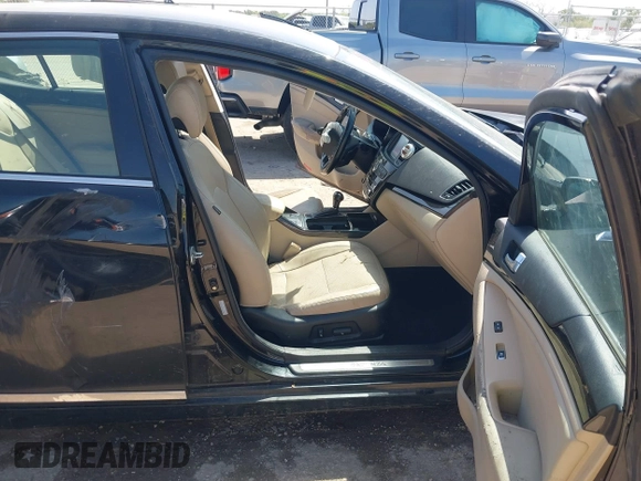 2014 Kia Cadenza Limited with VIN KNALN4D76E5140509, listed as a IAAI auction lot 42013923 with 168,680 mi miles. Bid and sale history available at carsss.com. Image 5.