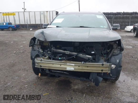 2017 Ford Explorer XLT z VIN 1FM5K8D81HGC44477, wystawiony jako IAAI lot #42017272 z przebiegiem Nie podano mil oraz . Historia ofert i sprzedaży dostępna na DreamBid. Obrazek 6.