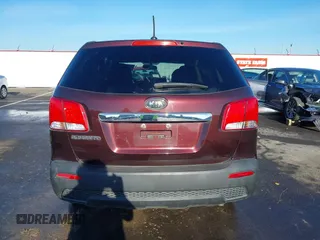 2013 Kia Sorento LX with VIN 5XYKTCA6XDG359148, listed as a IAAI auction lot 41385260 with 112,912 mi miles. Bid and sale history available at carsss.com. Image 17.