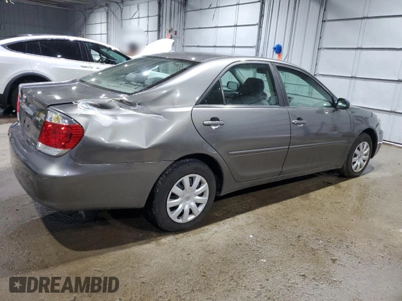 2006 Toyota Camry STD with VIN 4T1BE32K16U724240, listed as a Copart auction lot 87595155 with 251,947 mi miles and Salvage Title. Bid and sale history available at DreamBid. Image 3.