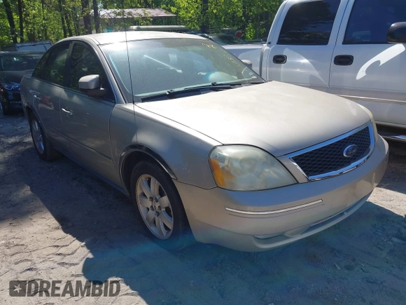 2006 Ford Five Hundred SEL with VIN 1FAFP24126G117587, listed as a IAAI auction lot 42058825 with 183,380 mi miles. Bid and sale history available at carsss.com. Image 1.