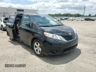 2016 Toyota Sienna LE AAS z VIN 5TDKK3DC6GS751426, wystawiony jako Copart lot #58335685 z przebiegiem 57 665 mil mil oraz Szkoda całkowita • Salvage title. Historia ofert i sprzedaży dostępna na DreamBid. Obrazek 14.