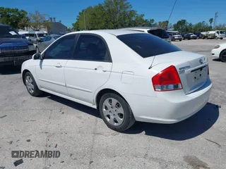 2008 Kia Spectra SX with VIN KNAFE121485566701, listed as a IAAI auction lot 41858114 with 175,020 mi miles. Bid and sale history available at carsss.com. Image 3.