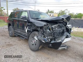 2020 Toyota 4Runner SR5 with VIN JTEBU5JR6L5780130, listed as a IAAI auction lot 42381654 with 39,035 mi miles and . Bid and sale history available at DreamBid. Image 1.