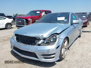 2013 Mercedes-Benz C 250 с VIN WDDGJ4HB1DG113838, выставлен на аукционе IAAI как лот 42338738 с пробегом 168 206 миль миль и . История ставок и продаж доступна на DreamBid. Изображение 17.