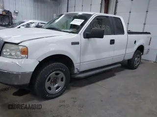 2007 Ford F-150 XLT with VIN 1FTPX14V67FA70678, listed as a IAAI auction lot 41820241 with 222,056 mi miles. Bid and sale history available at carsss.com. Image 2.