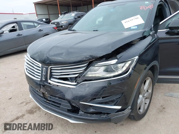 2017 Lincoln MKC Premiere z VIN 5LMCJ1C96HUL03694, wystawiony jako IAAI lot #41639790 z przebiegiem 75 678 mil mil oraz . Historia ofert i sprzedaży dostępna na DreamBid. Obrazek 6.