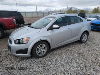 2012 Chevrolet Sonic LT z VIN 1G1JD5SH2C4164834, wystawiony jako Copart lot #53425665 z przebiegiem 89 043 mil mil oraz Szkoda całkowita • Salvage title. Historia ofert i sprzedaży dostępna na DreamBid. Obrazek 1.