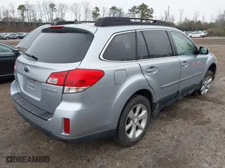 2014 Subaru Outback 2.5i Premium with VIN 4S4BRBCC8E3243525, listed as a IAAI auction lot 41997680 with 137,492 mi miles. Bid and sale history available at carsss.com. Image 4.