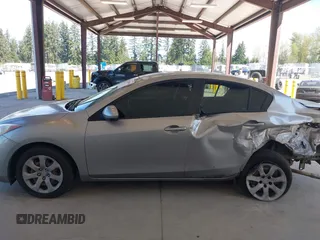 2011 Mazda Mazda3 i Sport with VIN JM1BL1UF4B1433743, listed as a IAAI auction lot 42021606 with 116,288 mi miles. Bid and sale history available at carsss.com. Image 13.