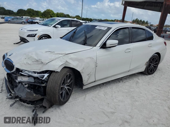 2022 BMW 3 Series 330i z VIN 3MW5R1J04N8C45622, wystawiony jako Copart lot #55467275 z przebiegiem 42 977 mil mil oraz Szkoda całkowita • Salvage title. Historia ofert i sprzedaży dostępna na DreamBid. Obrazek 1.