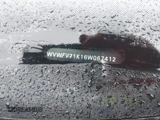 2006 Volkswagen GTI z VIN WVWFV71K16W067412, wystawiony jako IAAI lot #42198640 z przebiegiem 173 024 mil mil oraz . Historia ofert i sprzedaży dostępna na DreamBid. Obrazek 12.