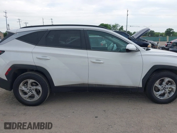 2024 Hyundai Tucson SEL with VIN 5NMJB3DE7RH427985, listed as a IAAI auction lot 42113557 with 18,181 mi miles. Bid and sale history available at carsss.com. Image 13.