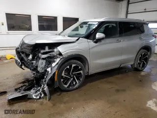 2024 Mitsubishi Outlander SEL with VIN JA4J4WA84RZ009089, listed as a Copart auction lot 45762515 with 42,004 mi miles and Salvage Title. Bid and sale history available at carsss.com. Image 1.