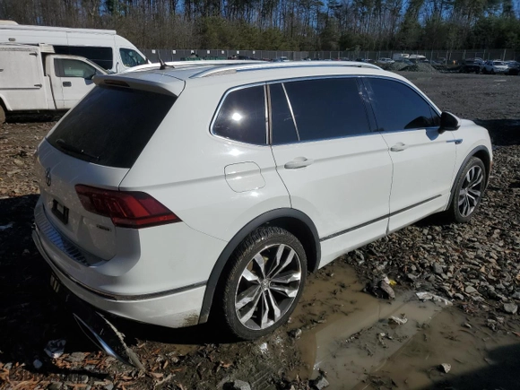 2020 Volkswagen Tiguan SEL Premium R-Line with VIN 3VV4B7AX3LM151191, listed as a Copart auction lot 86322014 with 37,748 mi miles and Salvage Title. Bid and sale history available at carsss.com. Image 3.