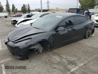 2023 Tesla Model 3 Performance z VIN 5YJ3E1EC5PF399202, wystawiony jako Copart lot #50626385 z przebiegiem 59 432 mil mil oraz Szkoda całkowita • Salvage title. Historia ofert i sprzedaży dostępna na DreamBid. Obrazek 1.