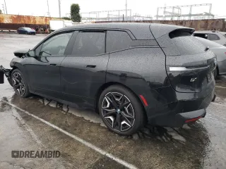 2024 BMW iX M60 z VIN WB533CF06RCR71038, wystawiony jako Copart lot #47573025 z przebiegiem Nie podano mil oraz Szkoda całkowita • Salvage title. Historia ofert i sprzedaży dostępna na DreamBid. Obrazek 2.