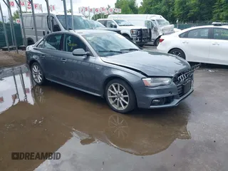 2015 Audi A4 Premium Plus z VIN WAUFFAFL5FN018440, wystawiony jako IAAI lot #42230870 z przebiegiem 135 275 mil mil oraz . Historia ofert i sprzedaży dostępna na DreamBid. Obrazek 1.