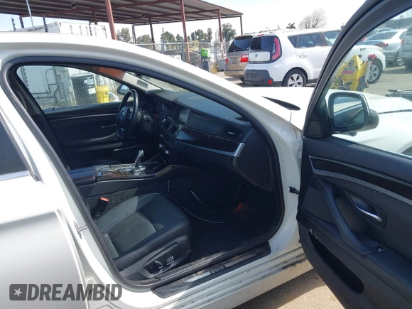 2015 BMW 5 Series 535i with VIN WBA5B1C58FG128061, listed as a IAAI auction lot 41838117 with 97,131 mi miles and . Bid and sale history available at carsss.com. Image 5.