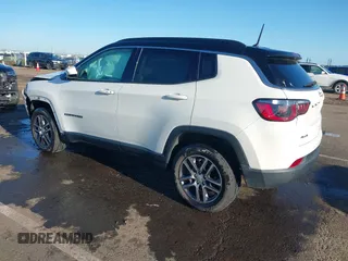 2018 Jeep Compass Latitude with VIN 3C4NJDBB5JT103587, listed as a IAAI auction lot 41944613 with 54,104 mi miles. Bid and sale history available at carsss.com. Image 3.