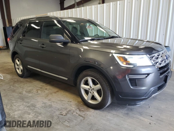 2018 Ford Explorer XLT z VIN 1FM5K7DH3JGA89737, wystawiony jako Copart lot #63029545 z przebiegiem 176 518 mil mil oraz Czysty tytuł • Clean title. Historia ofert i sprzedaży dostępna na DreamBid. Obrazek 4.
