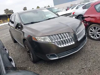 2011 Lincoln MKT with VIN 2LMHJ5AR8BBJ54371, listed as a IAAI auction lot 41147331 with 111,347 mi miles and . Bid and sale history available at DreamBid. Image 1.