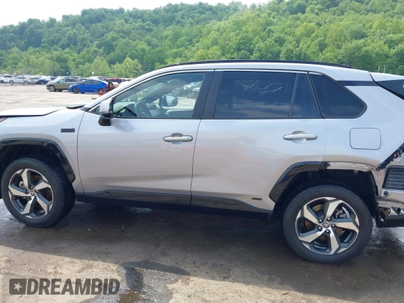 2021 Toyota RAV4 SE with VIN JTMAB3FV9MD055340, listed as a IAAI auction lot 42278024 with 42,040 mi miles and . Bid and sale history available at DreamBid. Image 15.