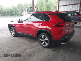 2021 Toyota RAV4 SE with VIN JTMAB3FV8MD044152, listed as a IAAI auction lot 42521714 with 142,710 mi miles and . Bid and sale history available at DreamBid. Image 3.