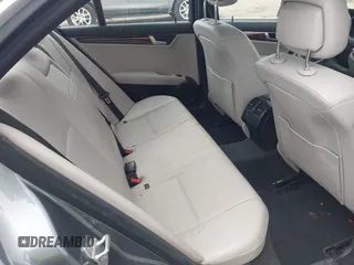 2012 Mercedes-Benz C 300 Sport с VIN WDDGF8BB6CA697821, выставлен на аукционе IAAI как лот 42347842 с пробегом 106 745 миль миль и . История ставок и продаж доступна на DreamBid. Изображение 8.