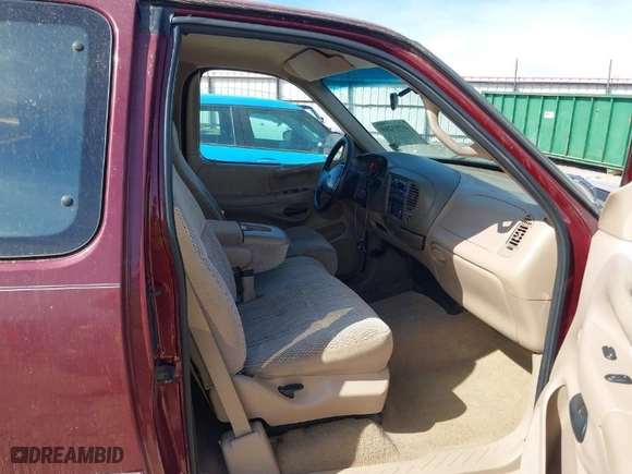 1997 Ford F-150 Standard with VIN 1FTDX1769VND19100, listed as a IAAI auction lot 41793295 with 161,721 mi miles. Bid and sale history available at carsss.com. Image 5.