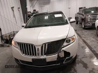 2011 Lincoln MKX with VIN 2LMDJ8JKXBBJ34612, listed as a IAAI auction lot 41775743 with 137,810 mi miles and . Bid and sale history available at DreamBid. Image 12.