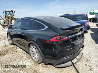 2016 Tesla Model X 70D z VIN 5YJXCBE25GF004035, wystawiony jako Copart lot #43964955 z przebiegiem 127 100 mil mil oraz Szkody całkowita. Historia ofert i sprzedaży dostępna na DreamBid. Obrazek 2.