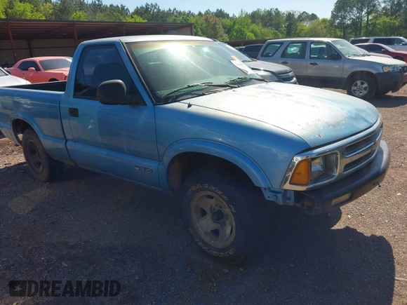 1996 Chevrolet S-10 with VIN 1GCCS1447T8157430, listed as a IAAI auction lot 41998677 with 242,109 mi miles and . Bid and sale history available at DreamBid. Image 1.