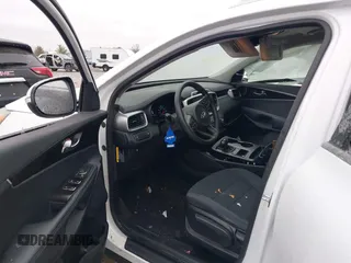 2016 Kia Sorento LX with VIN 5XYPGDA35GG053887, listed as a IAAI auction lot 41509800 with 102,529 mi miles. Bid and sale history available at carsss.com. Image 5.