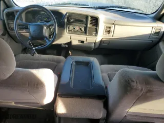 2000 Chevrolet Silverado 1500 LS with VIN 2GCEK19T1Y1119176, listed as a Copart auction lot 42953225 with 211,741 mi miles and Salvage Title. Bid and sale history available at carsss.com. Image 8.